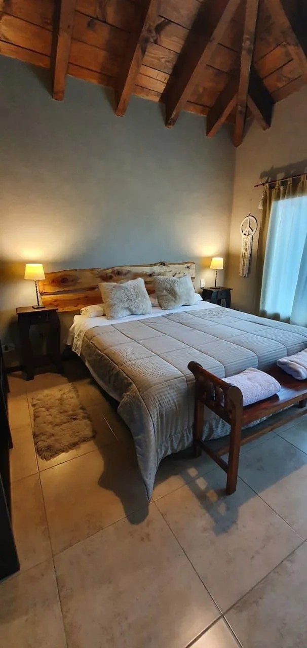 Casa con piscina en barrio privado – Exclusividad y confort en San Martín de los Andes - 2